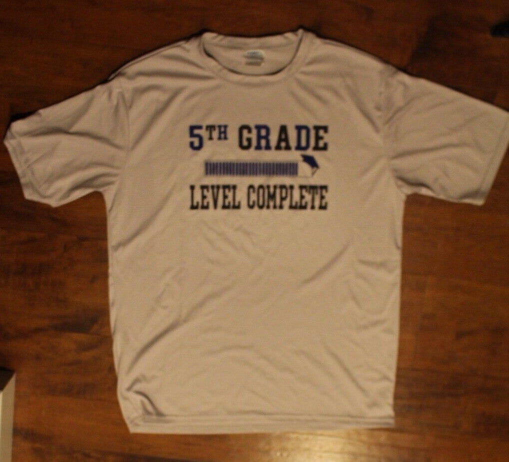 Back To School performance T-Shirt 5th Grade Level Complete adult size Medium M