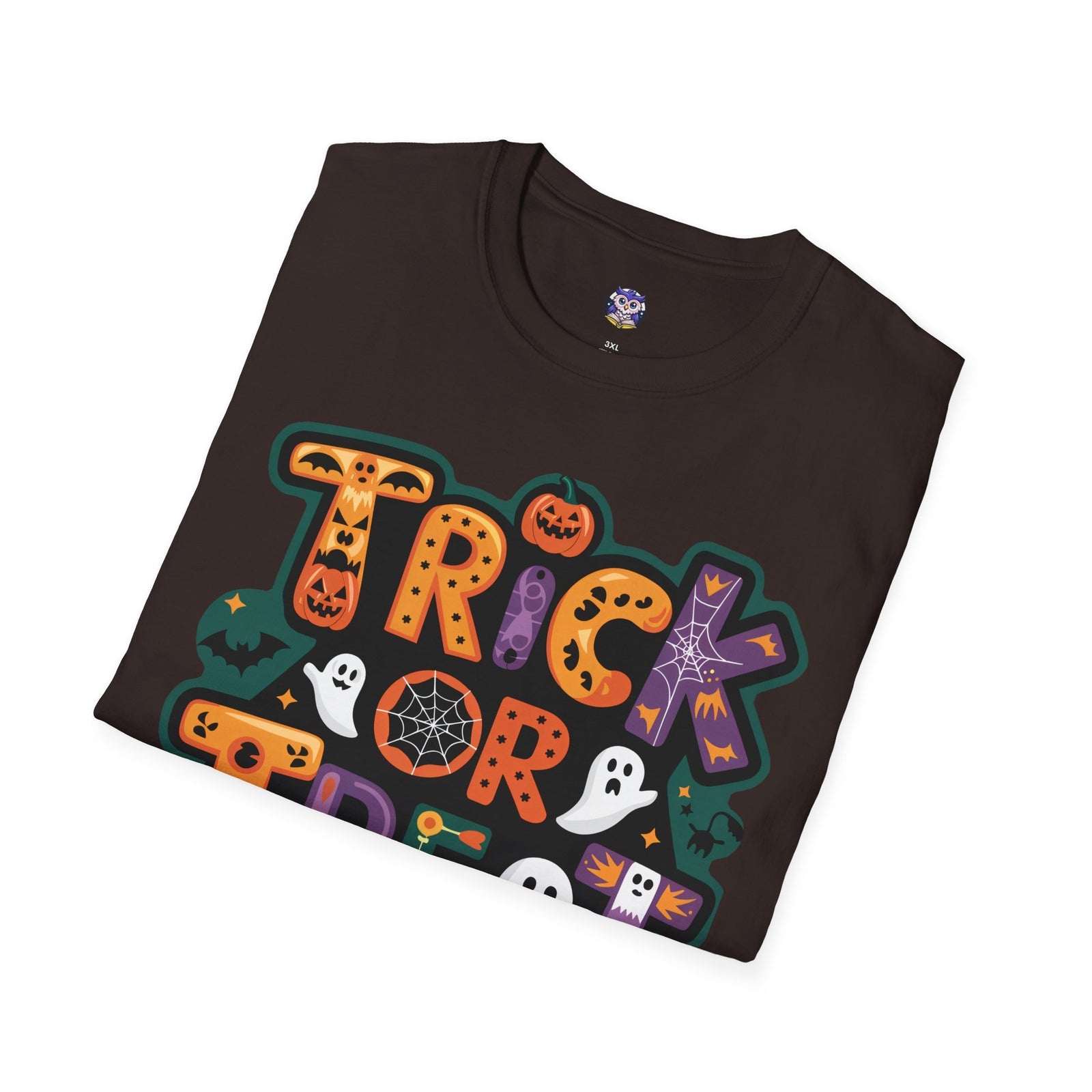 Trick or Treat Halloween T-Shirt – Fun Ghosts, Pumpkins & Bats for Spooky