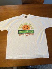 Vintage 1990 Air Waves Inc. Trick Or Treat Smell My Feet Halloween XXL Shirt
