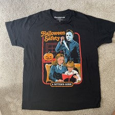 Halloween Michael Myers - SAFETY A SITTERS GUIDE Graphic Print T Shirt - Size L